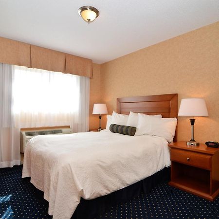 Best Western Plus Langley Inn Номер фото