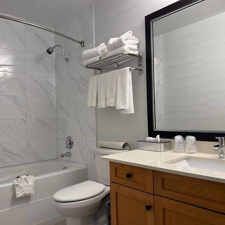 Best Western Plus Langley Inn Екстер'єр фото