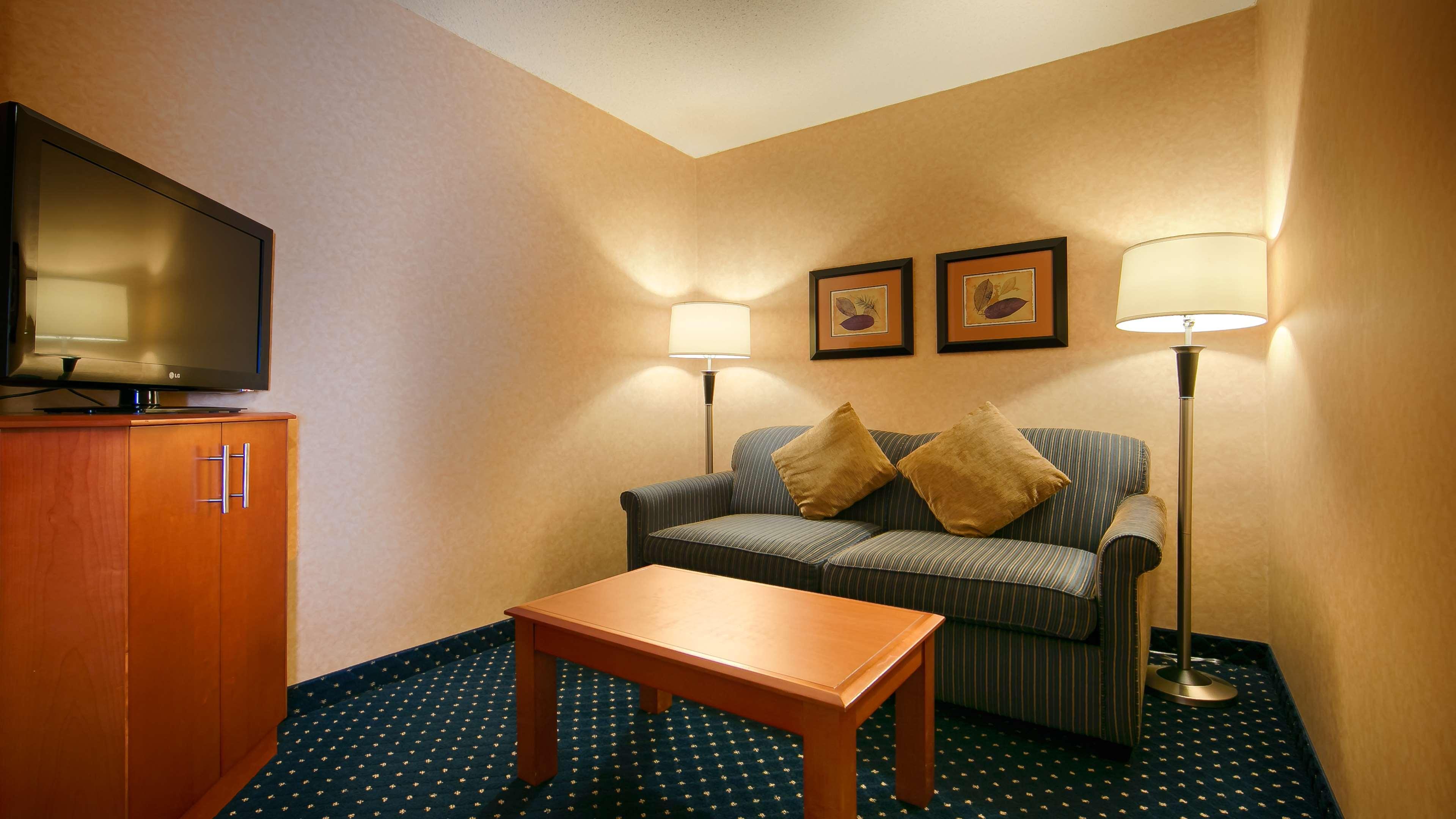 Best Western Plus Langley Inn Екстер'єр фото