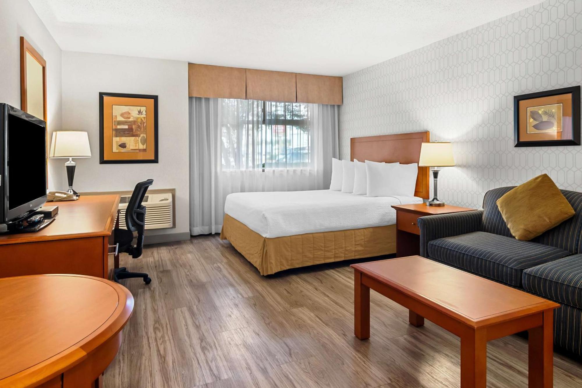 Best Western Plus Langley Inn Екстер'єр фото