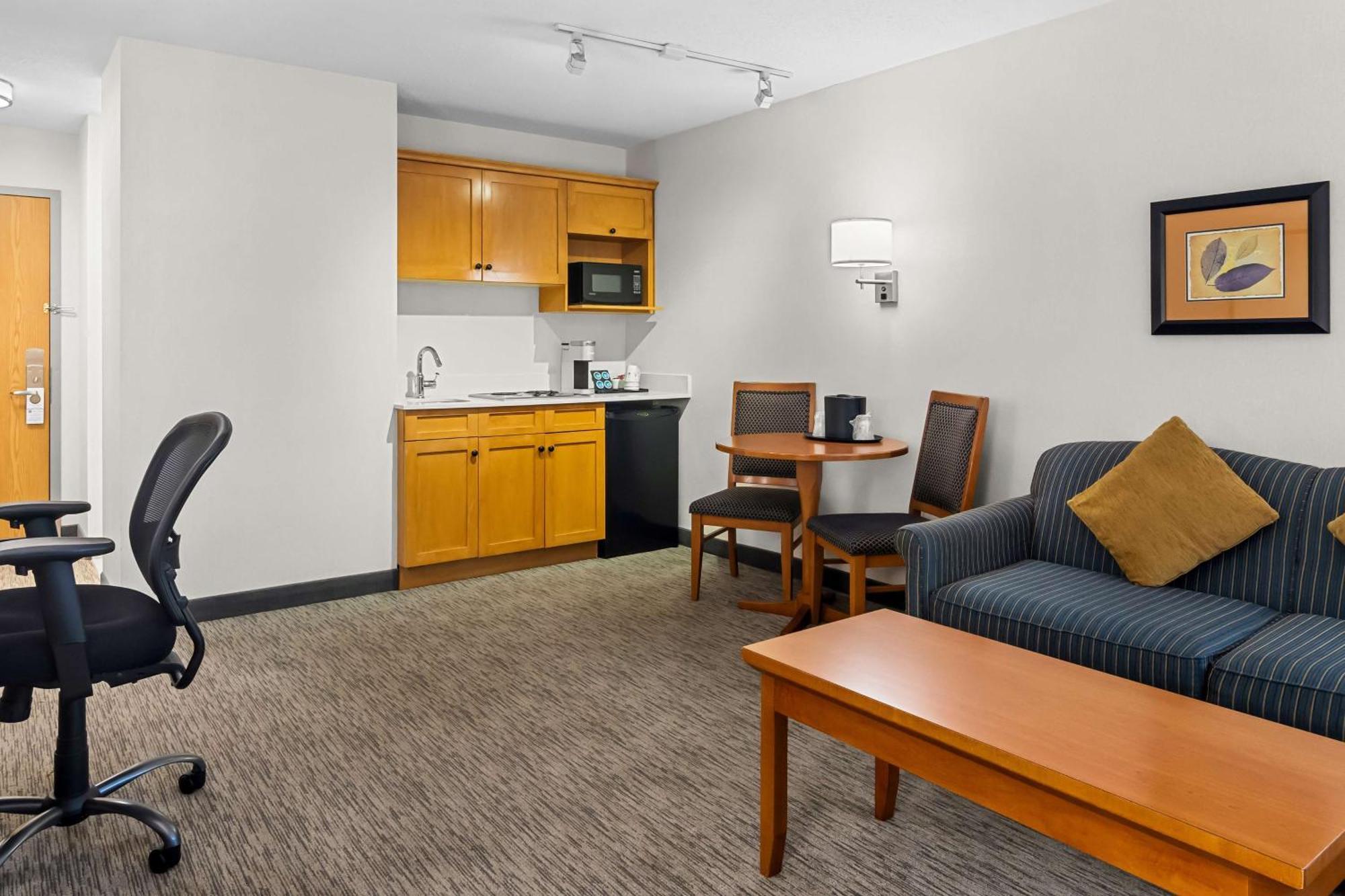Best Western Plus Langley Inn Екстер'єр фото