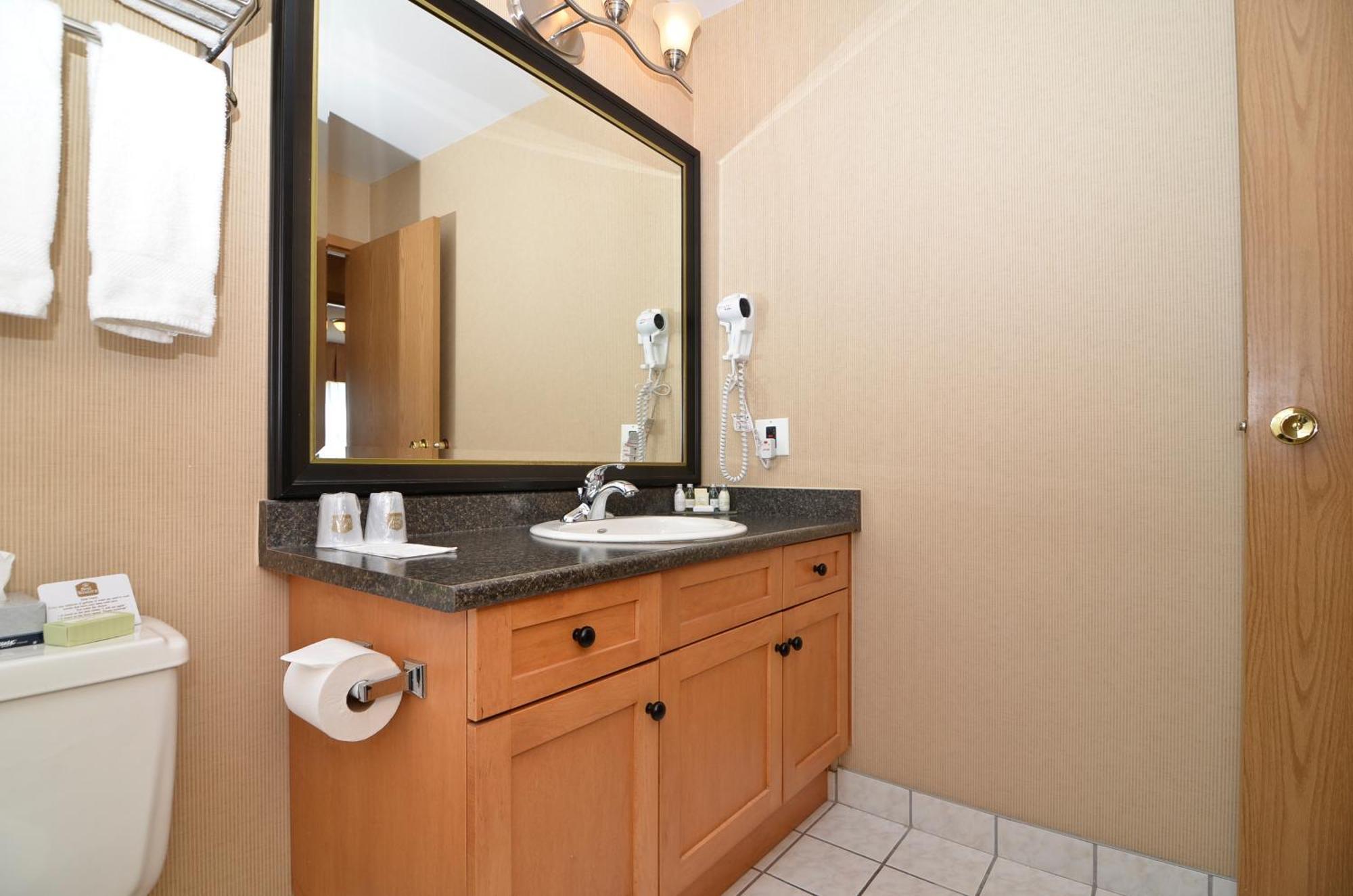 Best Western Plus Langley Inn Екстер'єр фото