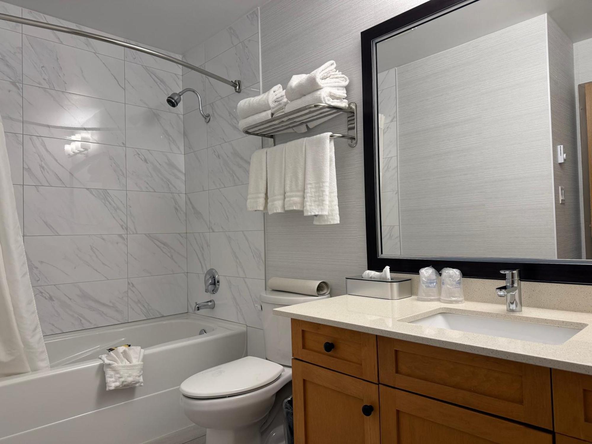 Best Western Plus Langley Inn Екстер'єр фото